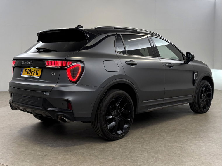Vehicle Image 12