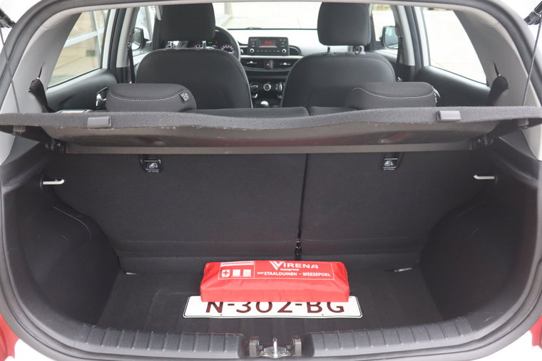 Vehicle Image 25