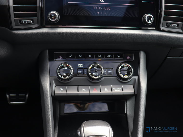 Vehicle Image 33