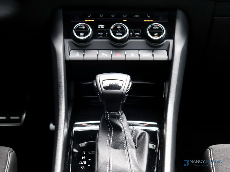 Vehicle Image 35