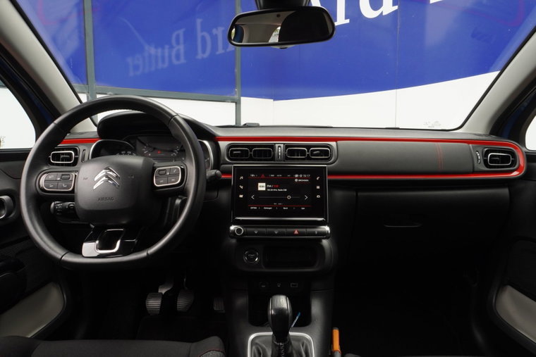Vehicle Image 12