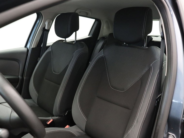 Vehicle Image 35