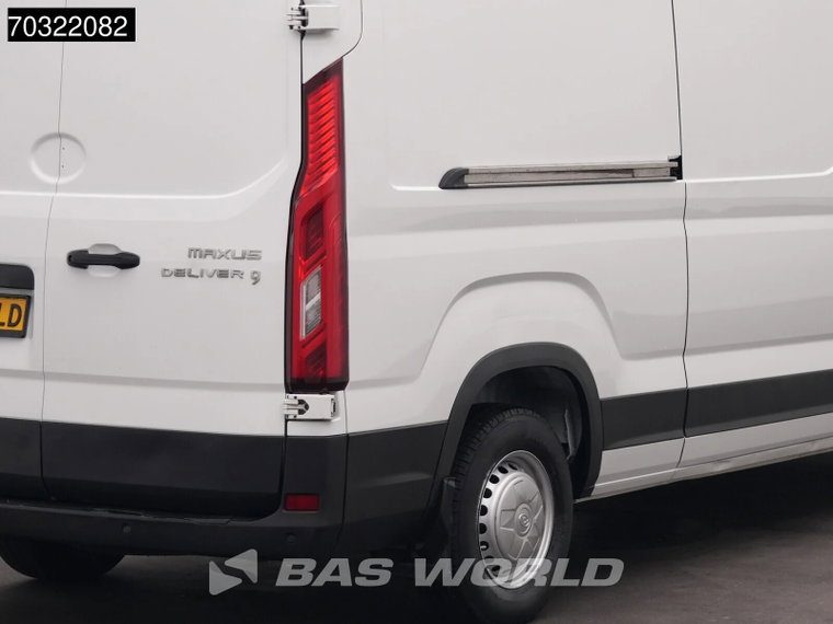 Vehicle Image 31