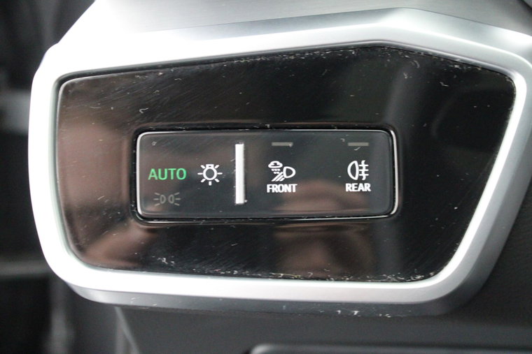 Vehicle Image 18