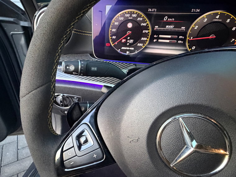 Vehicle Image 26