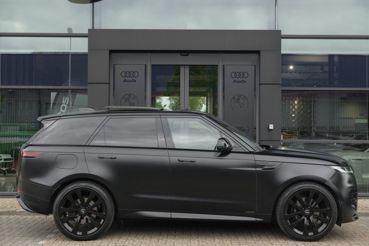 Vehicle Image 6