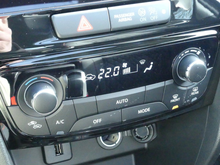 Vehicle Image 24