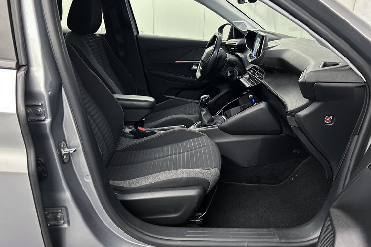 Vehicle Image 30