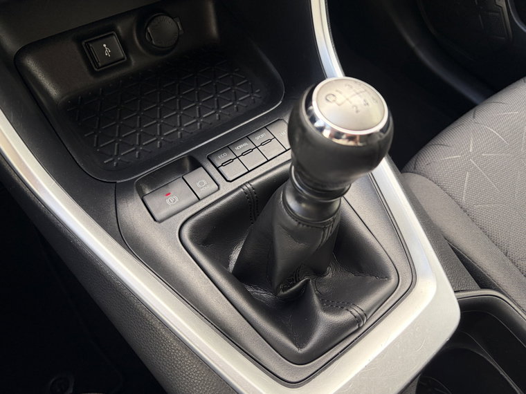Vehicle Image 24