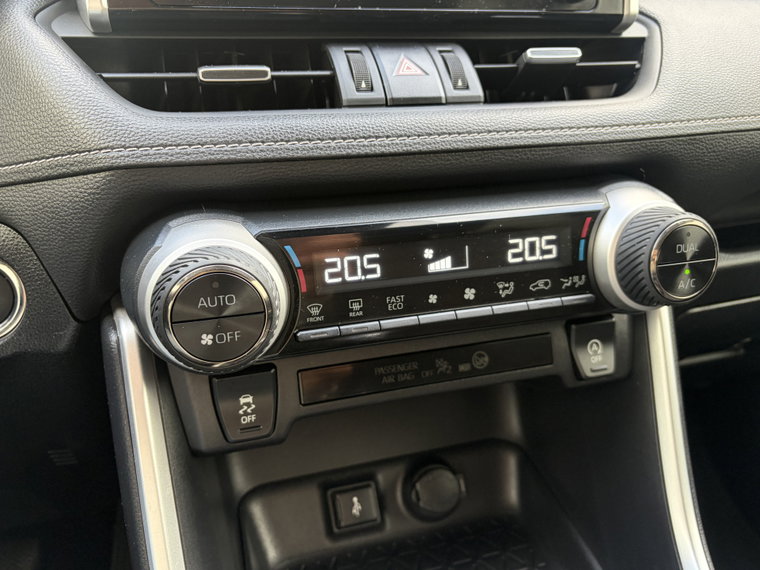 Vehicle Image 26