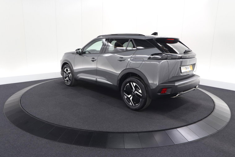 Vehicle Image 25