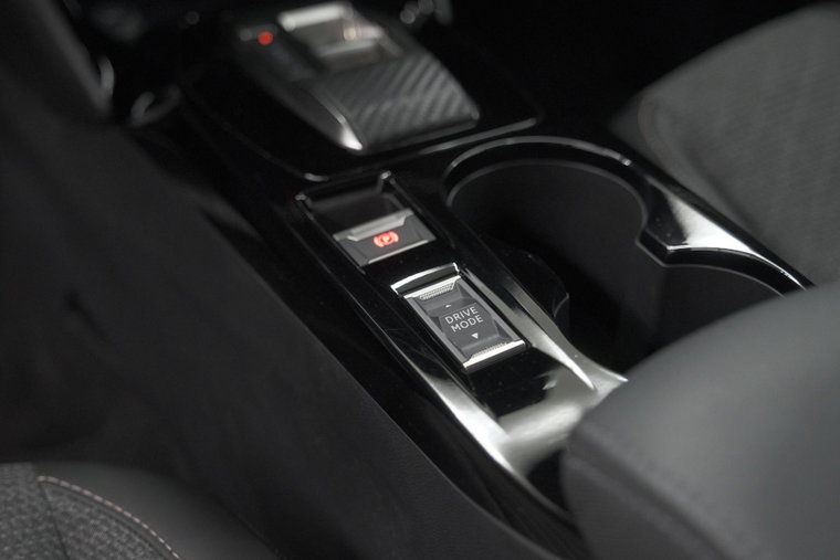 Vehicle Image 26