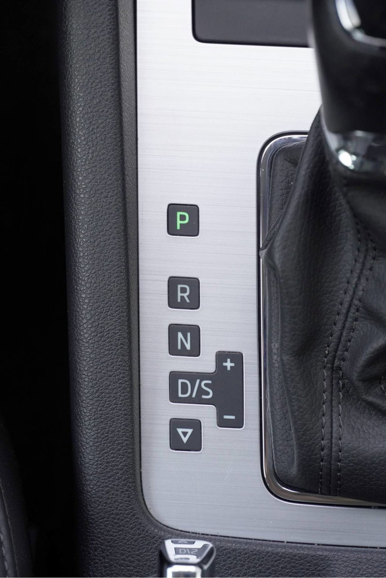 Vehicle Image 28