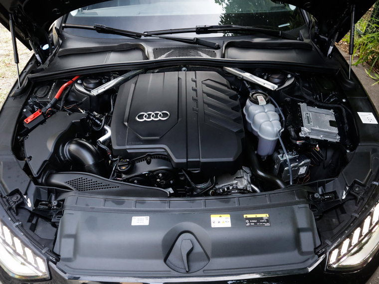 Vehicle Image 19