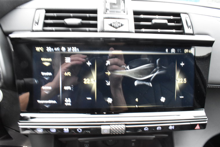 Vehicle Image 33