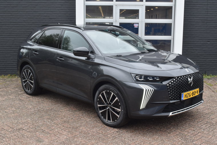 Vehicle Image 7