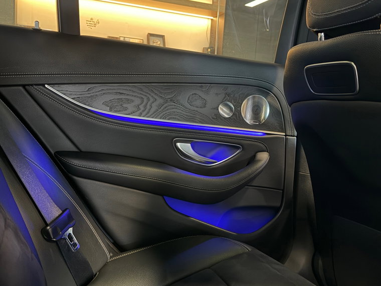 Vehicle Image 45