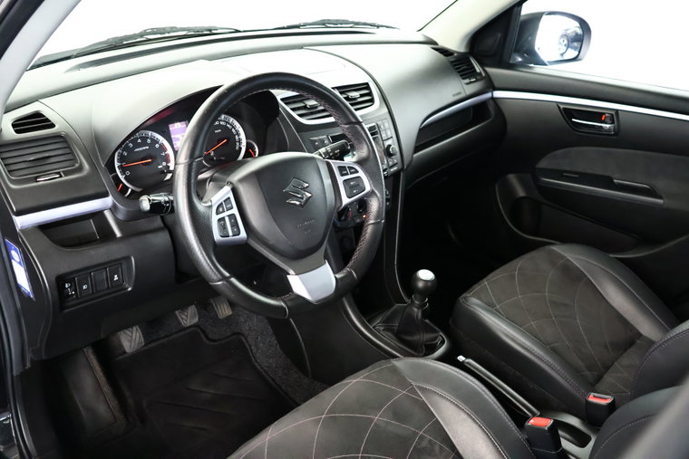 Vehicle Image 16