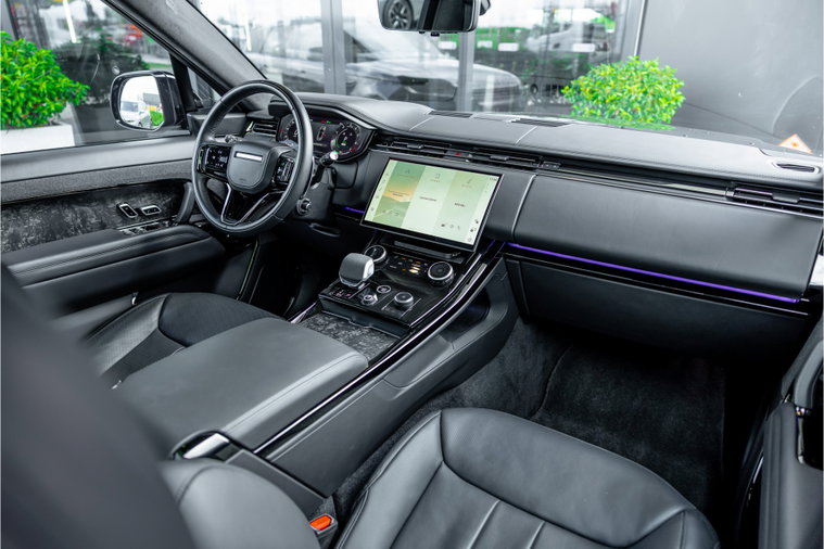 Vehicle Image 10