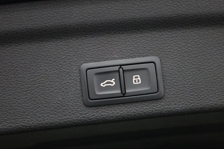 Vehicle Image 27