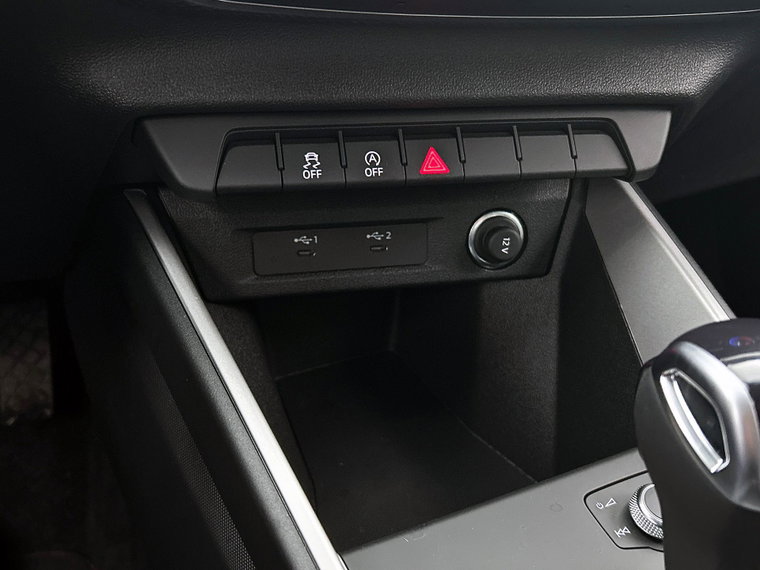 Vehicle Image 28