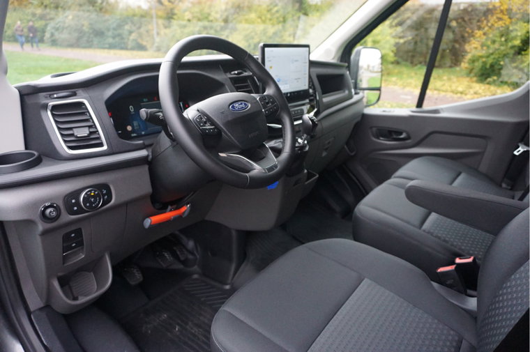 Vehicle Image 8