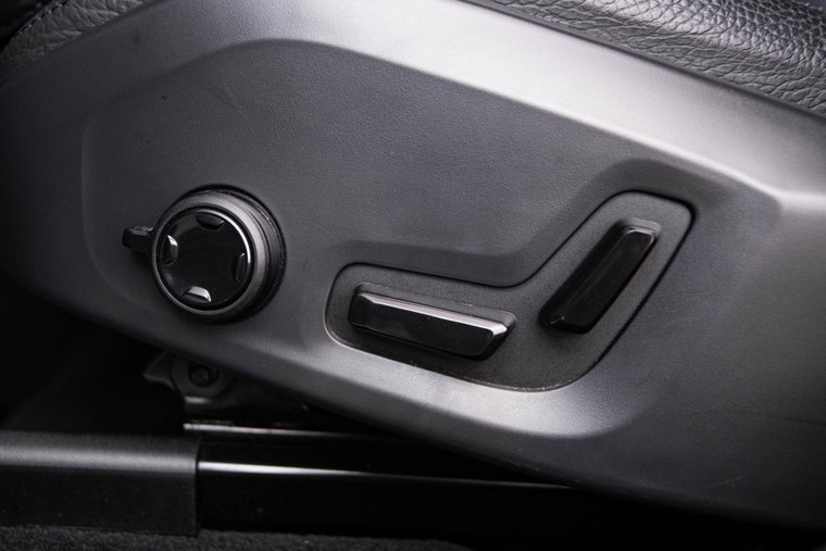 Vehicle Image 33