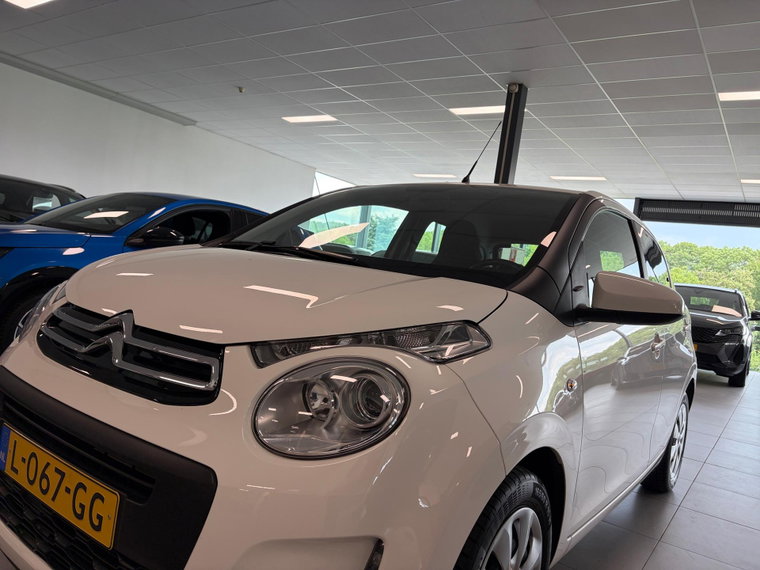 Vehicle Image 6