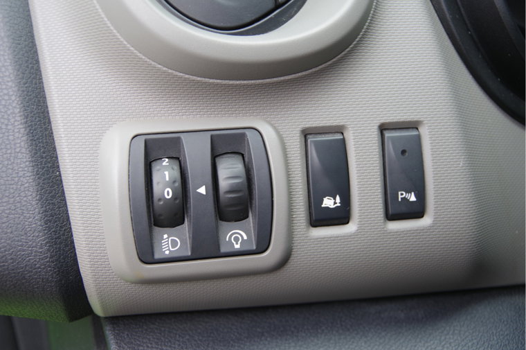 Vehicle Image 21