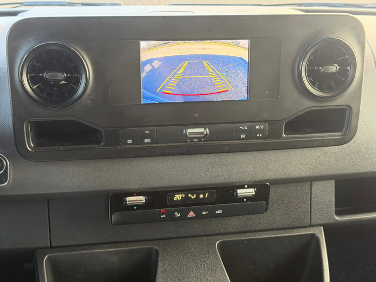 Vehicle Image 24
