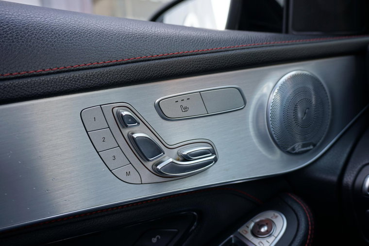 Vehicle Image 24