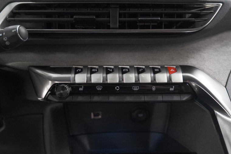 Vehicle Image 48