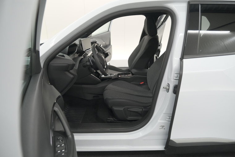 Vehicle Image 28