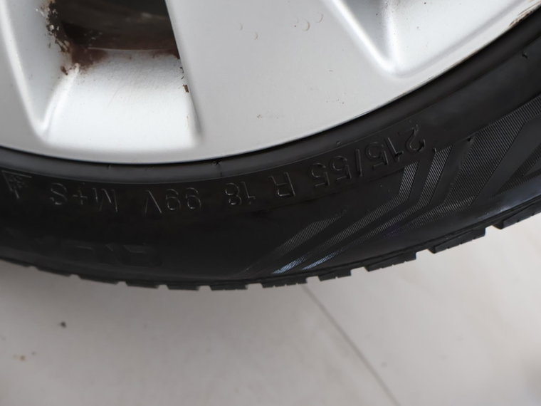 Vehicle Image 37