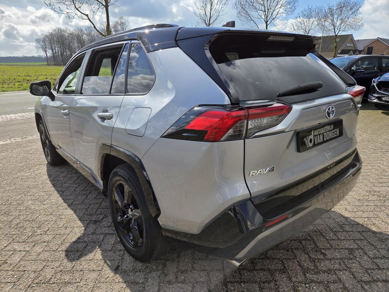 Vehicle Image 16