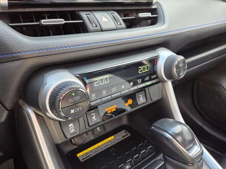 Vehicle Image 26