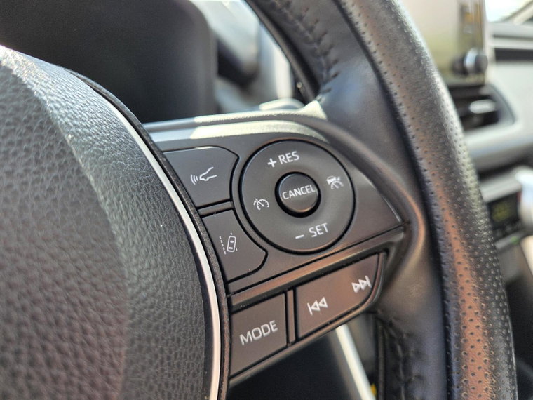 Vehicle Image 32