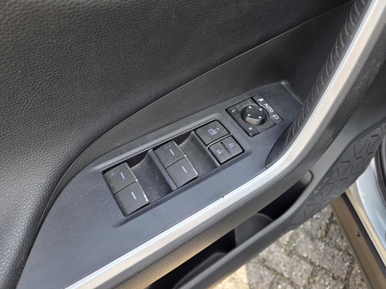 Vehicle Image 38