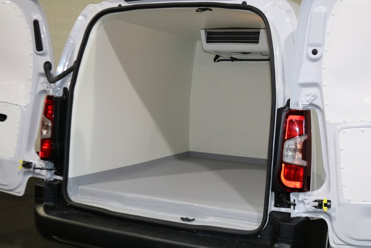 Vehicle Image 15
