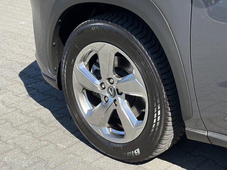 Vehicle Image 14