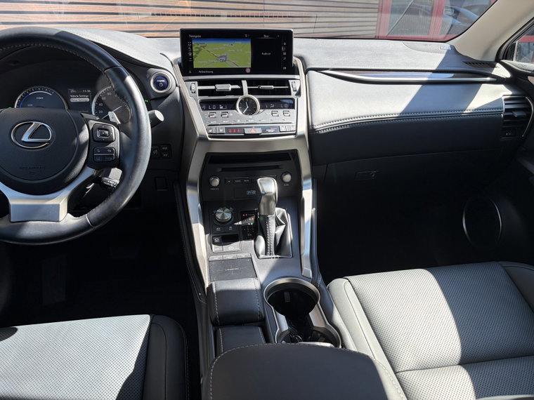 Vehicle Image 35