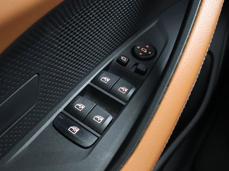 Vehicle Image 48