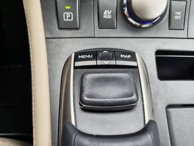 Vehicle Image 23