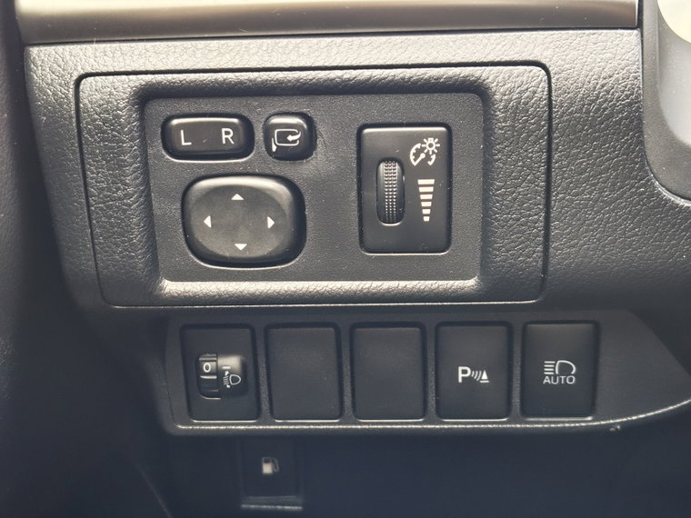 Vehicle Image 26
