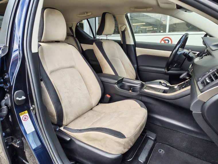 Vehicle Image 31