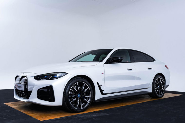 Vehicle Image 35
