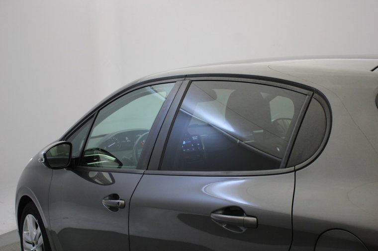Vehicle Image 33