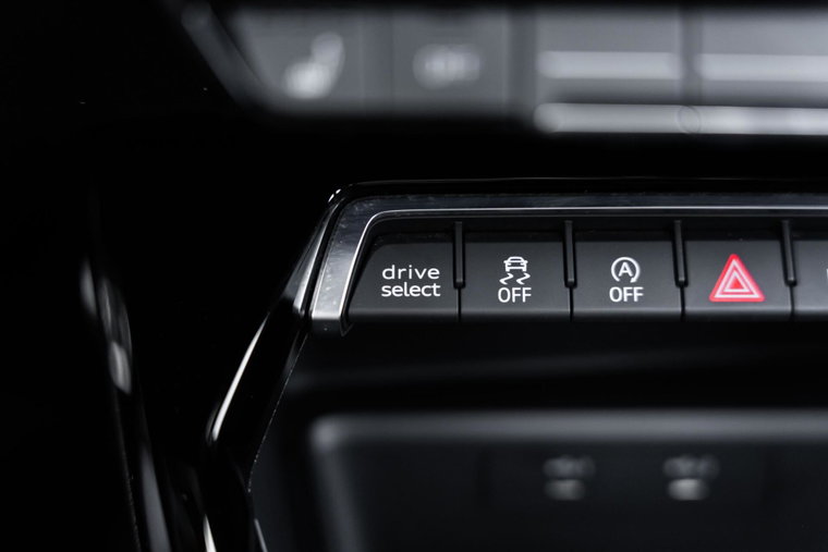 Vehicle Image 48