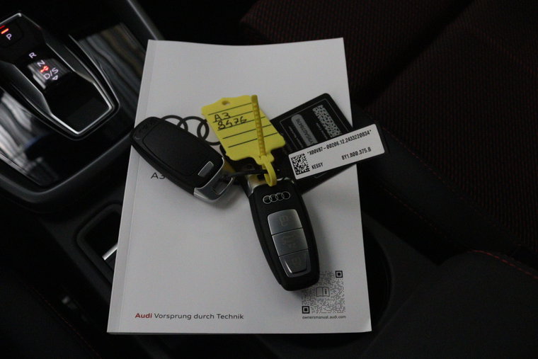Vehicle Image 35