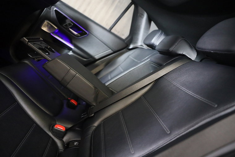 Vehicle Image 32